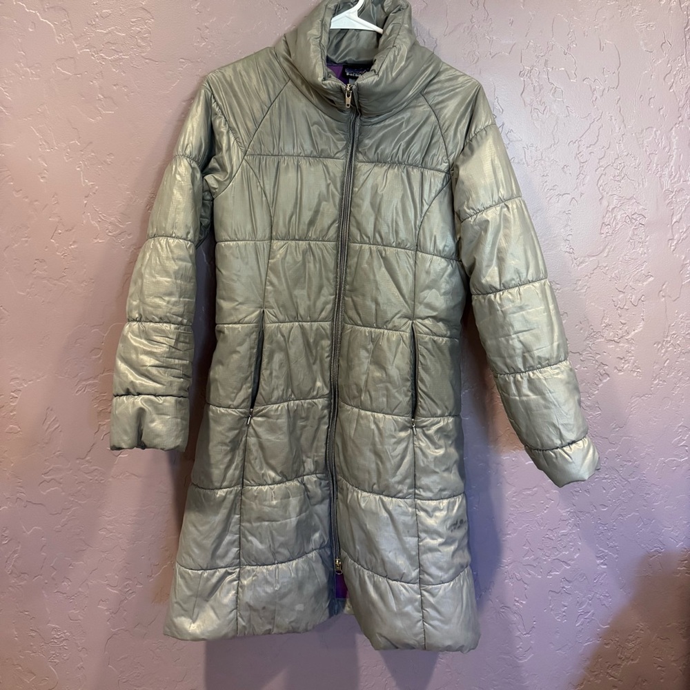Patagonia Women's Knee Length Gray Puffer Jacket - XS